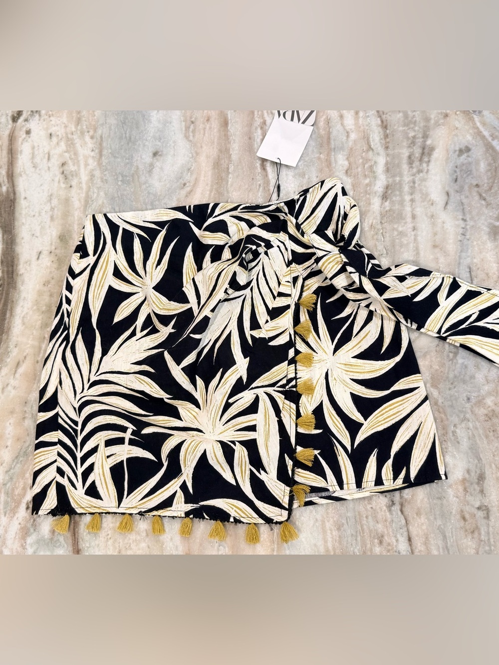 NWT Women’s ZARA tropical printed pareo tassel wrap mini skirt- Size XS - Picture 5 of 11
